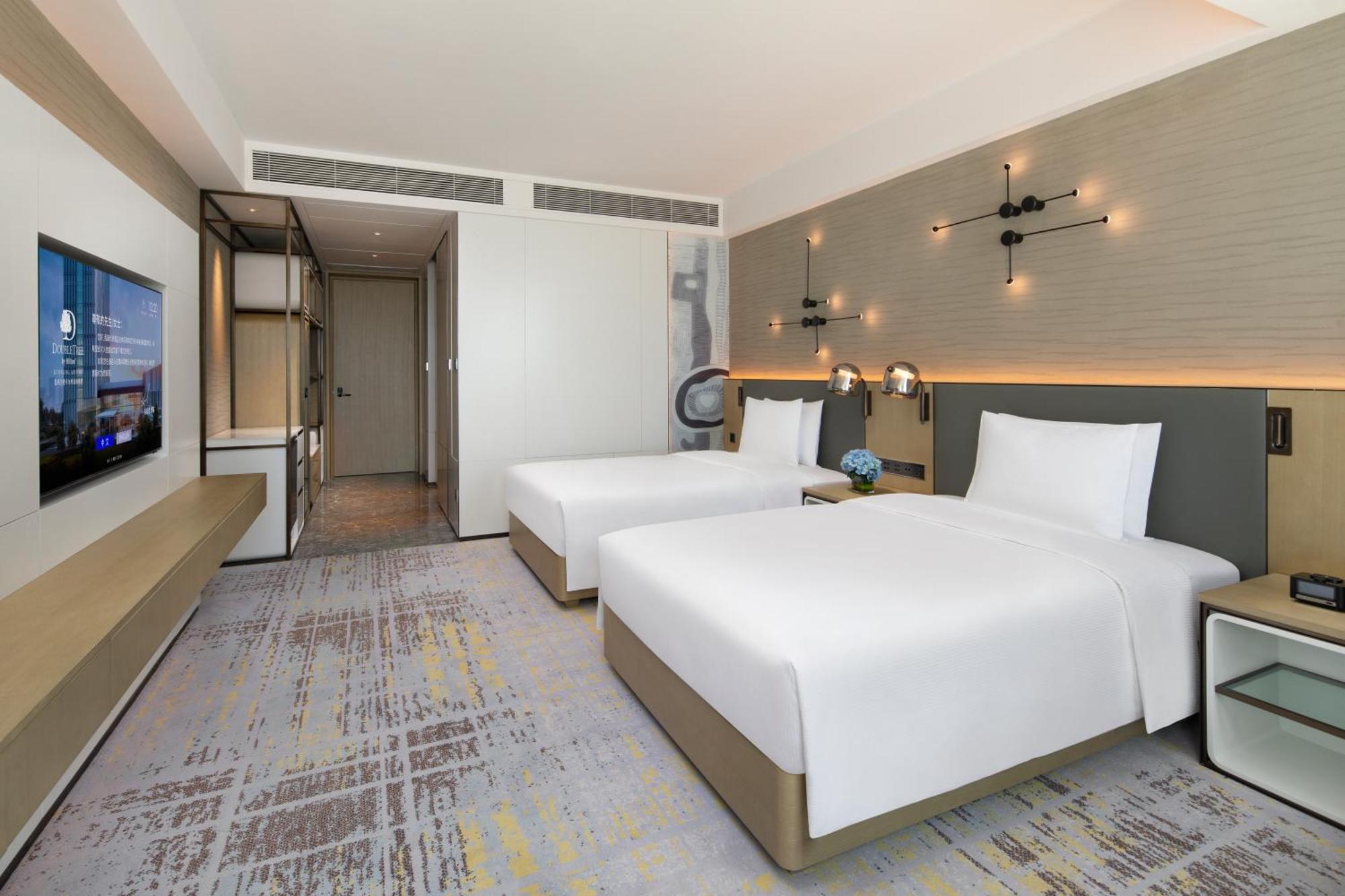 Hotel Doubletree By Hilton Kunming Airport Exterior foto
