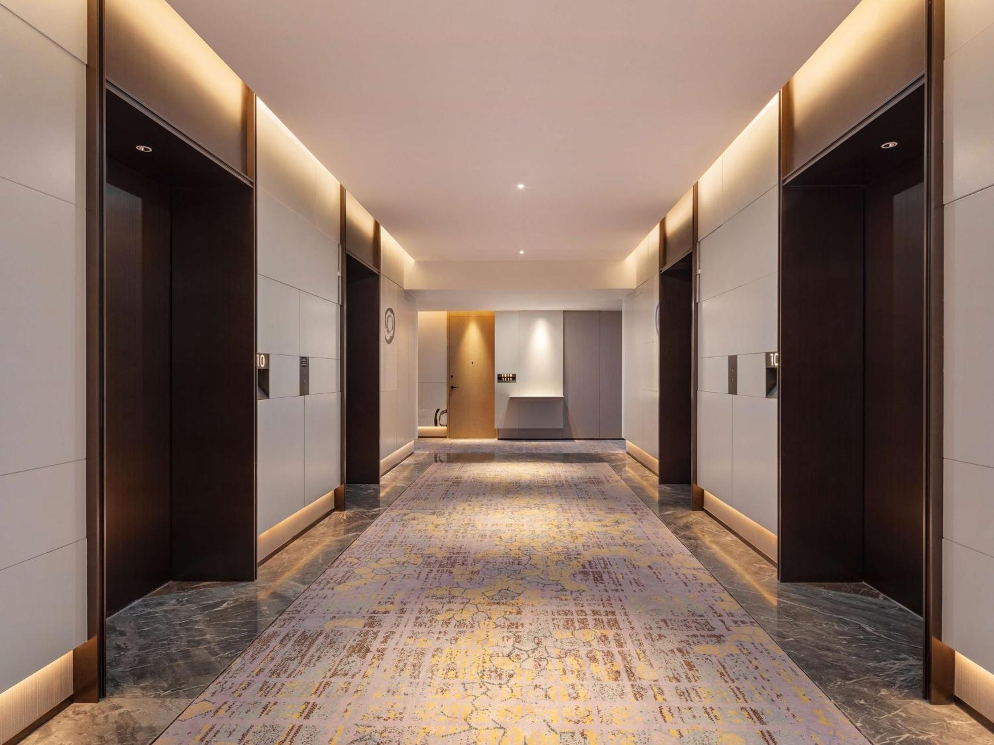 Hotel Doubletree By Hilton Kunming Airport Exterior foto