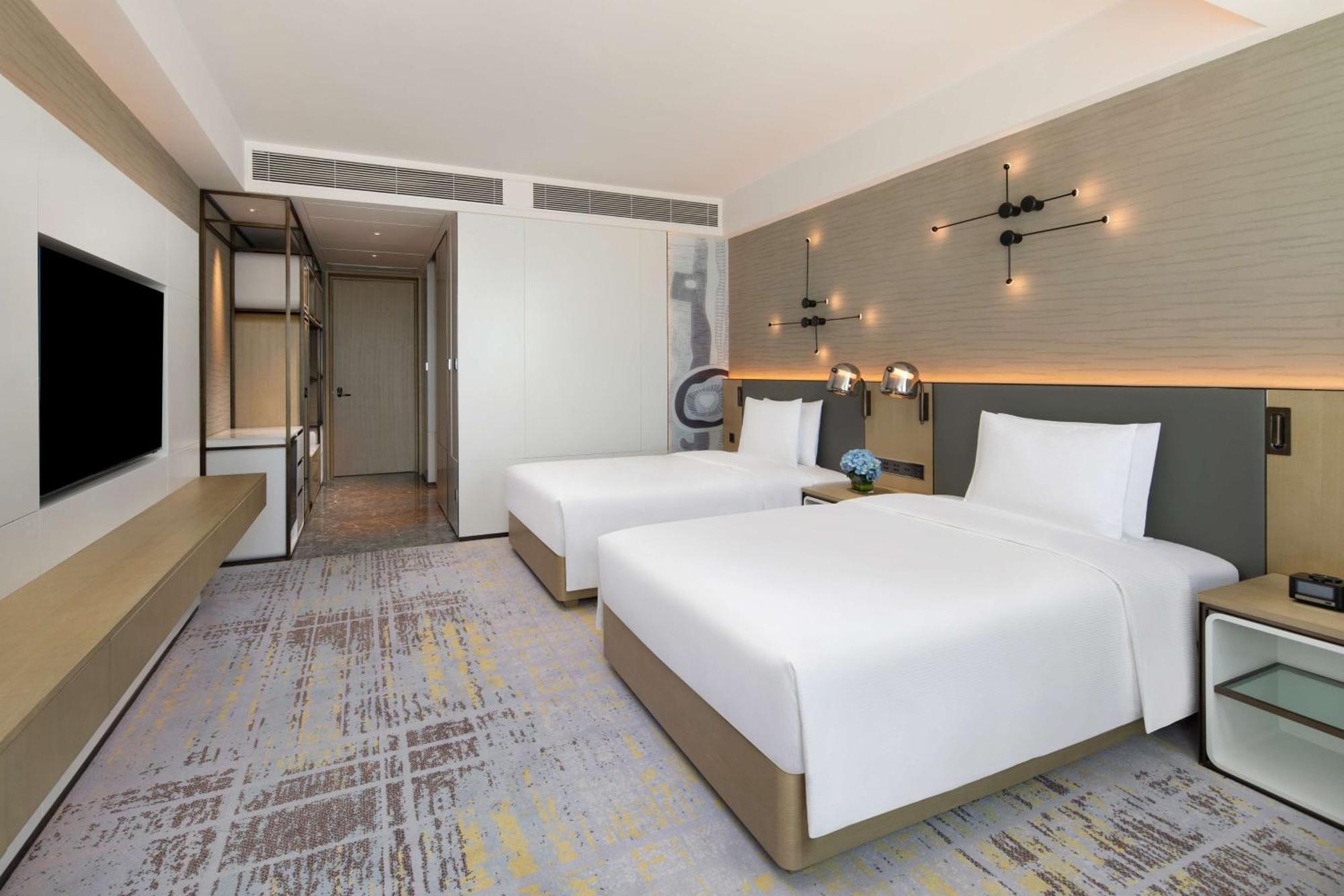 Hotel Doubletree By Hilton Kunming Airport Exterior foto