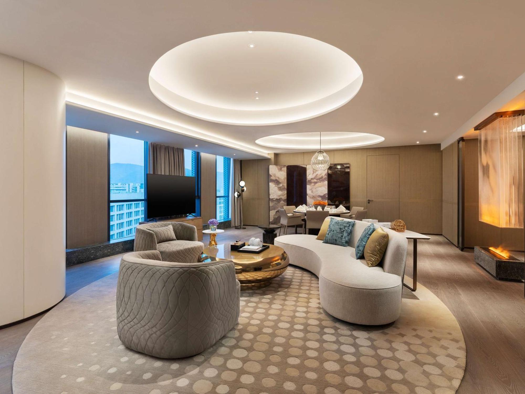 Hotel Doubletree By Hilton Kunming Airport Exterior foto