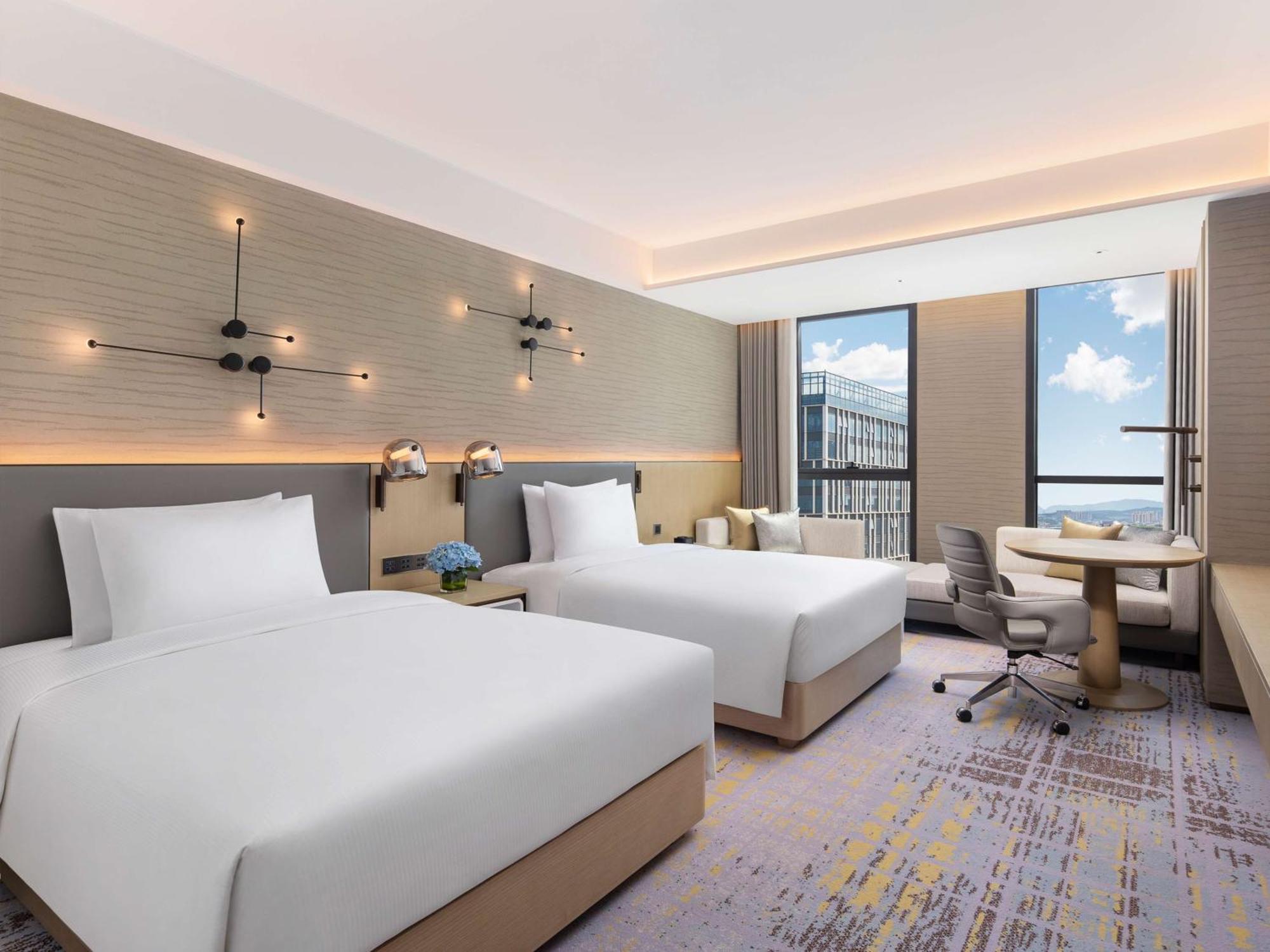 Hotel Doubletree By Hilton Kunming Airport Exterior foto