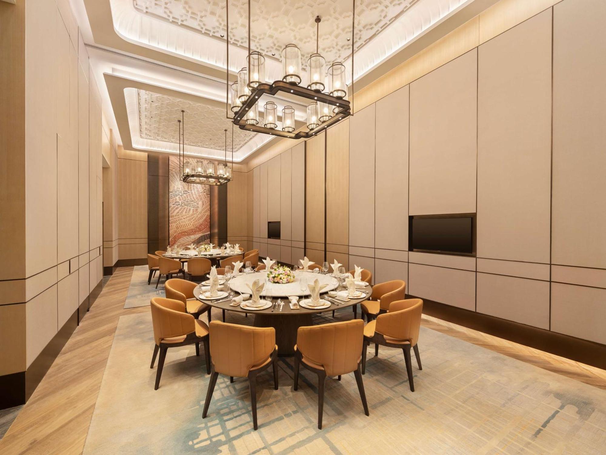 Hotel Doubletree By Hilton Kunming Airport Exterior foto