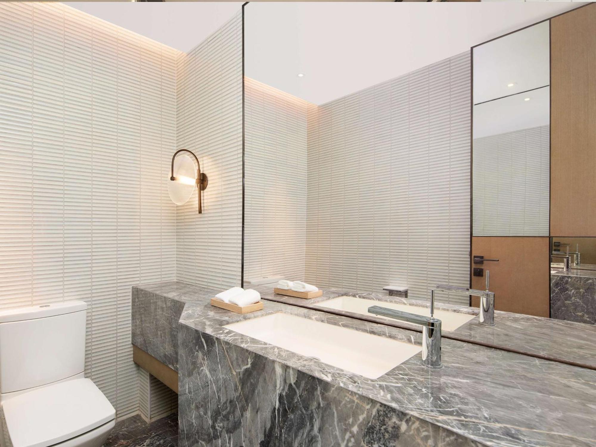 Hotel Doubletree By Hilton Kunming Airport Exterior foto