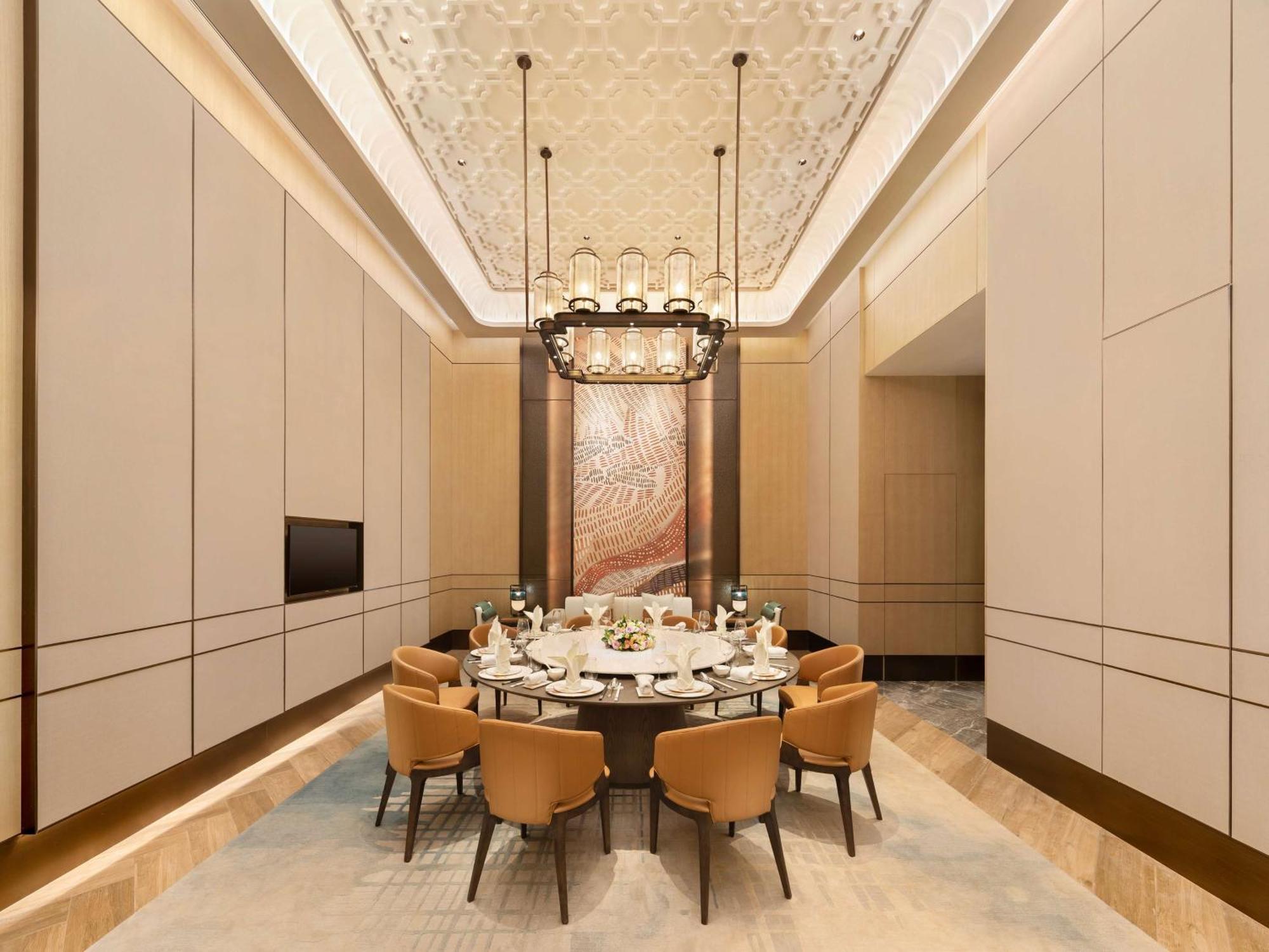 Hotel Doubletree By Hilton Kunming Airport Exterior foto