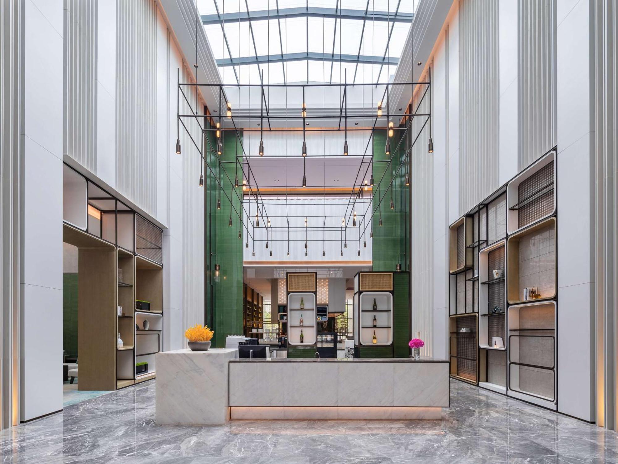 Hotel Doubletree By Hilton Kunming Airport Exterior foto